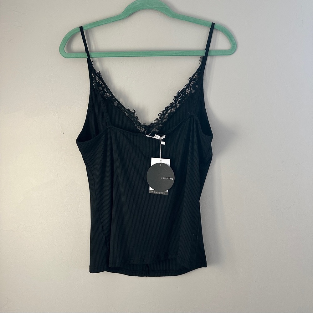 NWT black ribbed cami. Lace detail. Size large - Picture 2 of 4